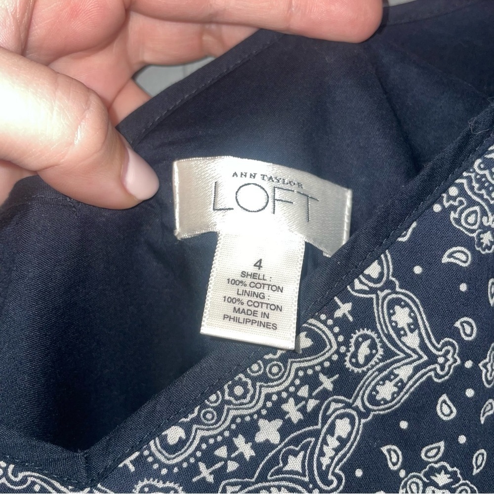 Ann Taylor Loft Vintage Navy Blue and White Bandana Print Sleeveless Dress Sz 4 - Picture 4 of 7